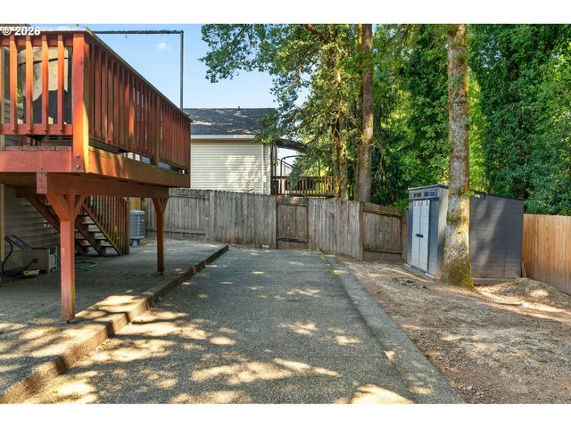 35365 OAKWOOD Dr, St Helens, OR 97051