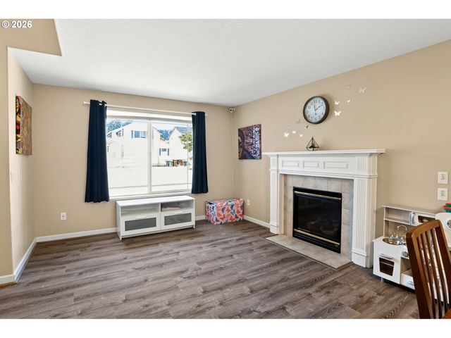 35365 OAKWOOD Dr, St Helens, OR 97051