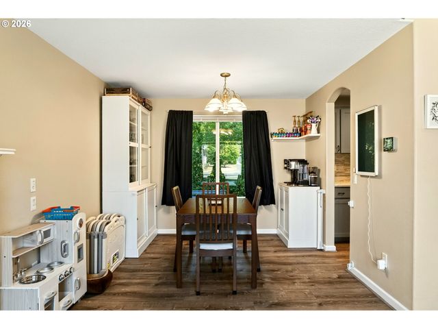 35365 OAKWOOD Dr, St Helens, OR 97051