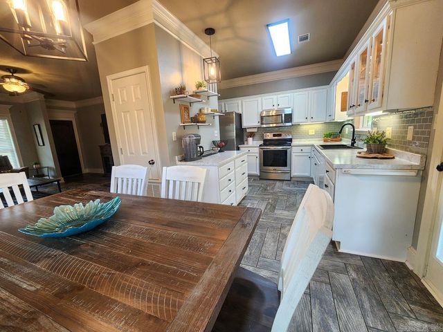 51 Donna Kay Drive, Greenbrier, AR 72058