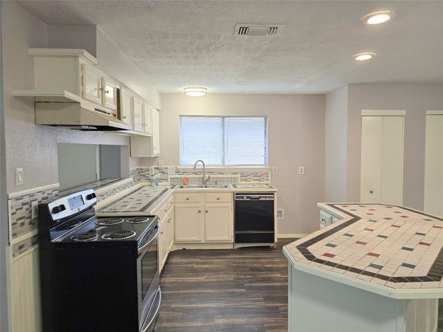 1335 Willersley Lane, Channelview, TX 77530