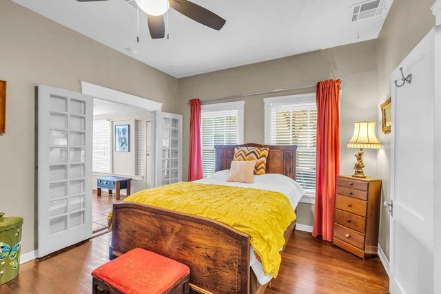 2608 Hopkins Street, Houston, TX 77006