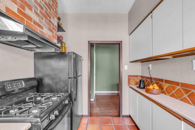 2608 Hopkins Street, Houston, TX 77006