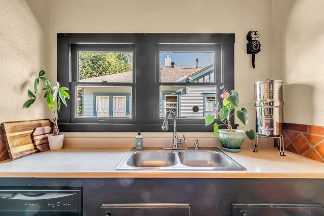 2608 Hopkins Street, Houston, TX 77006