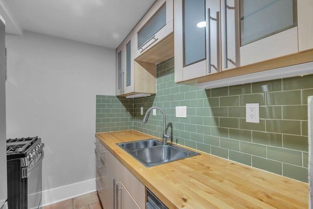 2608 Hopkins Street, Houston, TX 77006