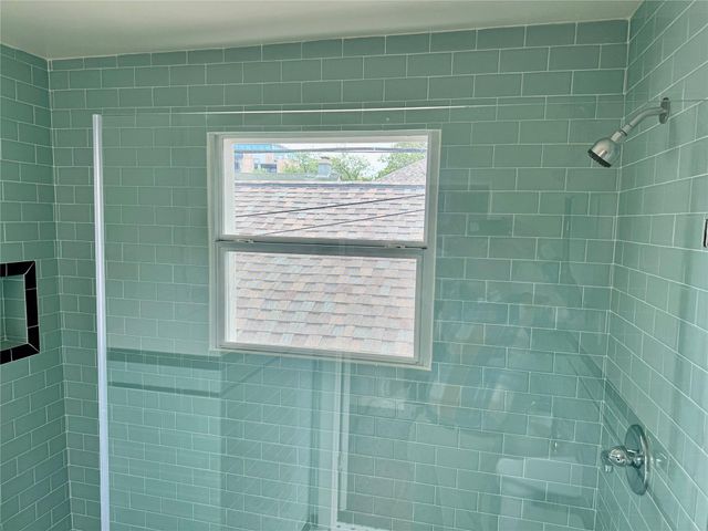 2608 Hopkins Street, Houston, TX 77006