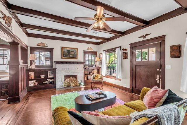 2608 Hopkins Street, Houston, TX 77006