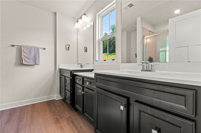 702 GREENWOOD DR, North Strabane, PA 15317