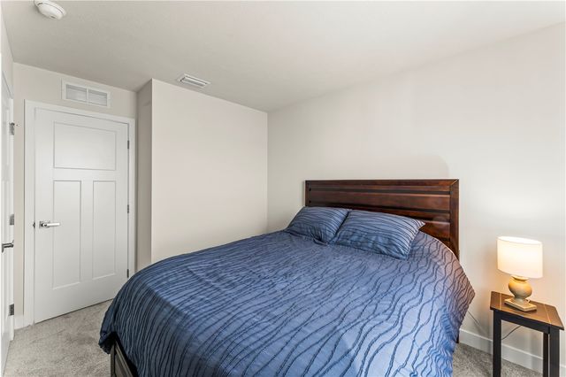 702 GREENWOOD DR, North Strabane, PA 15317