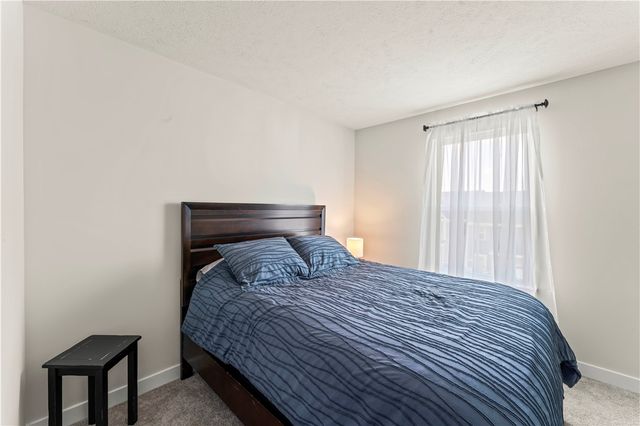 702 GREENWOOD DR, North Strabane, PA 15317