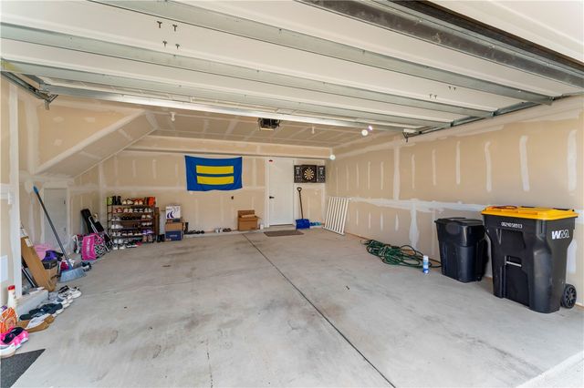 702 GREENWOOD DR, North Strabane, PA 15317