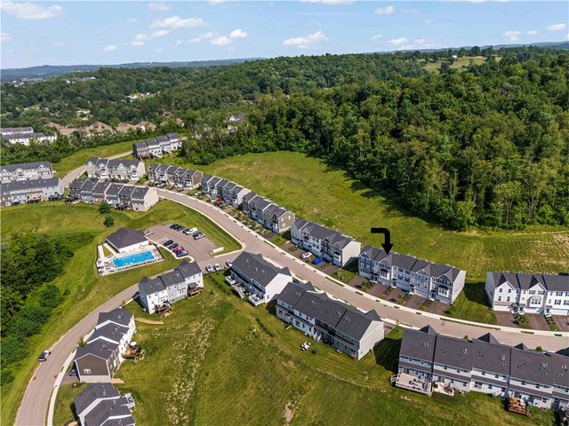 702 GREENWOOD DR, North Strabane, PA 15317