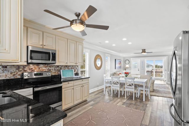 127 Starfish Drive, Supply, NC 28462