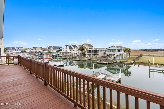 127 Starfish Drive, Supply, NC 28462