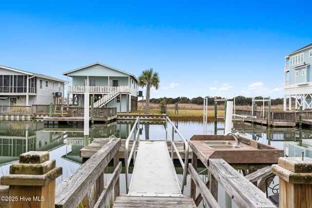 127 Starfish Drive, Supply, NC 28462