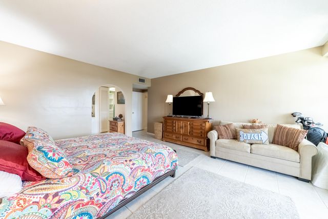 3475 S Ocean Boulevard 508, Palm Beach, FL 33480