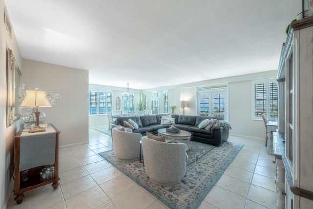 3475 S Ocean Boulevard 508, Palm Beach, FL 33480