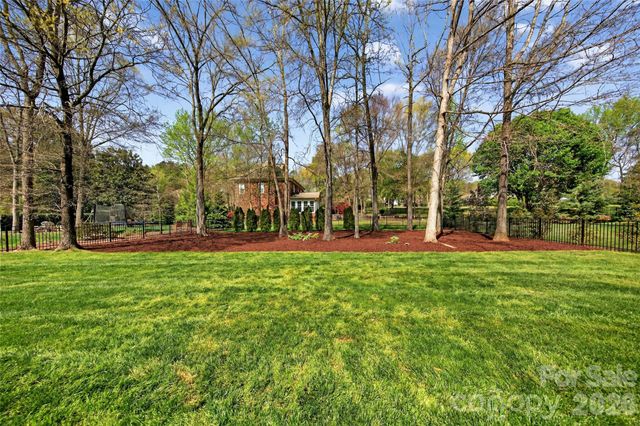 12800 Darby Chase Drive, Charlotte, NC 28277