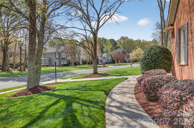 12800 Darby Chase Drive, Charlotte, NC 28277