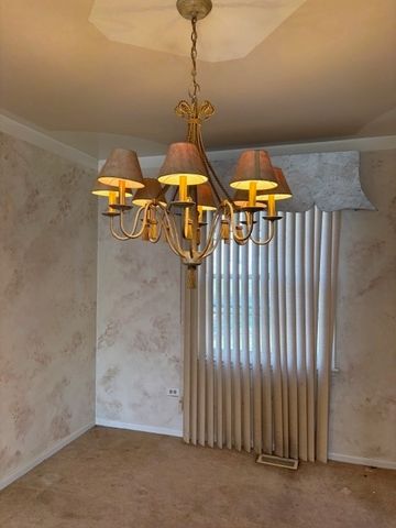 1134 Jamestown Court, Schaumburg, IL 60193