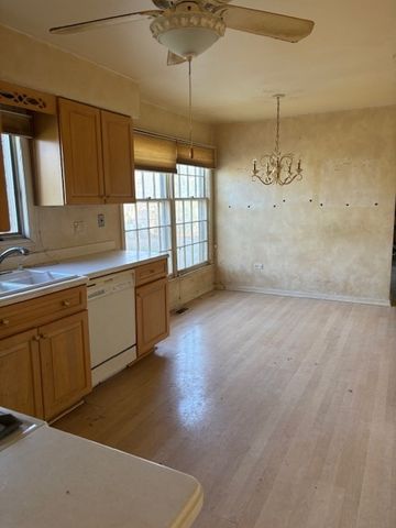 1134 Jamestown Court, Schaumburg, IL 60193