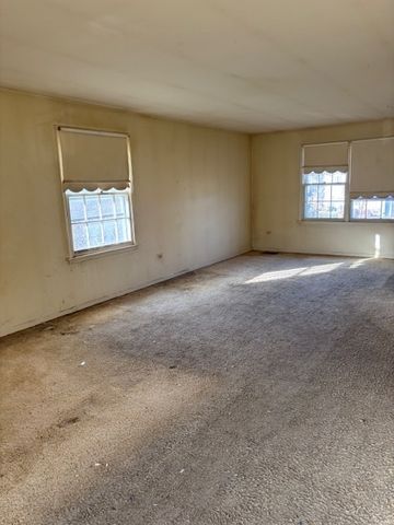 1134 Jamestown Court, Schaumburg, IL 60193