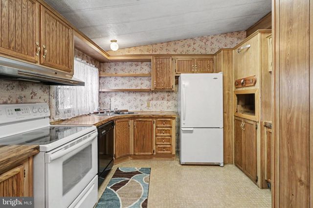 2015 E PENNSYLVANIA AVE, Lebanon, PA 17042