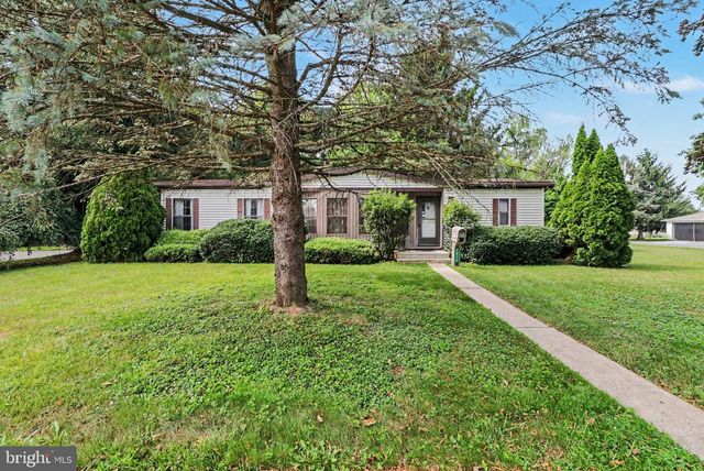 2015 E PENNSYLVANIA AVE, Lebanon, PA 17042