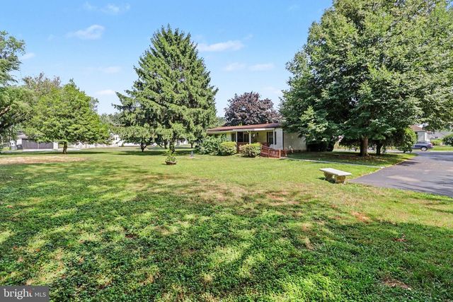 2015 E PENNSYLVANIA AVE, Lebanon, PA 17042