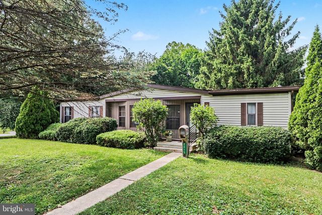 2015 E PENNSYLVANIA AVE, Lebanon, PA 17042