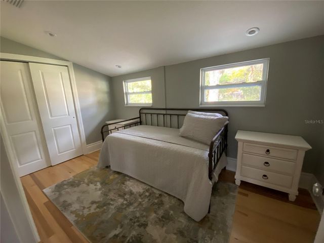 133 N PINELLAS AVENUE, Tarpon Springs, FL 34689