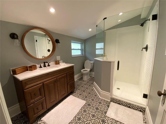 133 N PINELLAS AVENUE, Tarpon Springs, FL 34689