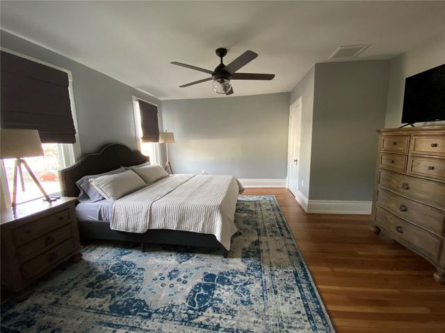 133 N PINELLAS AVENUE, Tarpon Springs, FL 34689