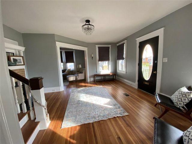 133 N PINELLAS AVENUE, Tarpon Springs, FL 34689