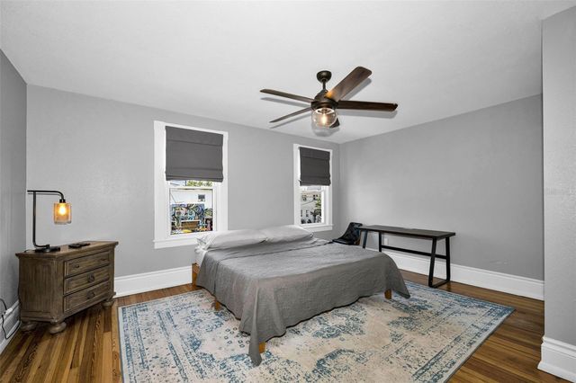 133 N PINELLAS AVENUE, Tarpon Springs, FL 34689