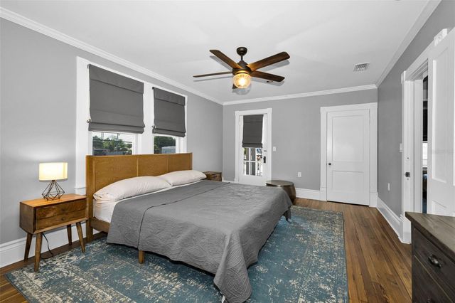 133 N PINELLAS AVENUE, Tarpon Springs, FL 34689