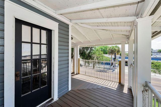 133 N PINELLAS AVENUE, Tarpon Springs, FL 34689