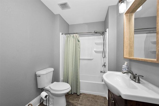133 N PINELLAS AVENUE, Tarpon Springs, FL 34689