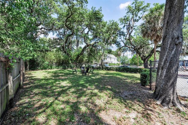 133 N PINELLAS AVENUE, Tarpon Springs, FL 34689