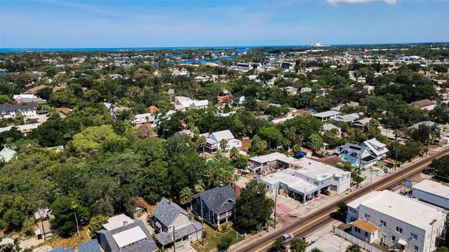 133 N PINELLAS AVENUE, Tarpon Springs, FL 34689