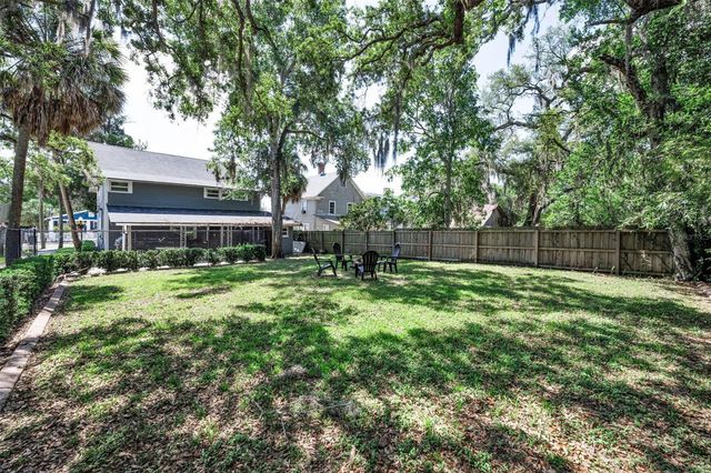 133 N PINELLAS AVENUE, Tarpon Springs, FL 34689