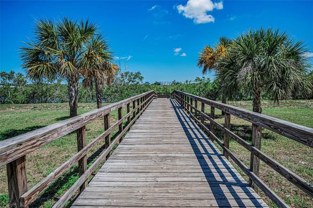 133 N PINELLAS AVENUE, Tarpon Springs, FL 34689