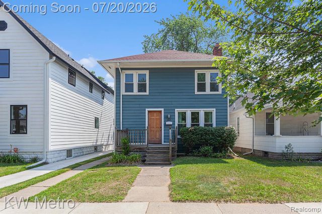 202 N Washington Avenue, Royal Oak, MI 48067