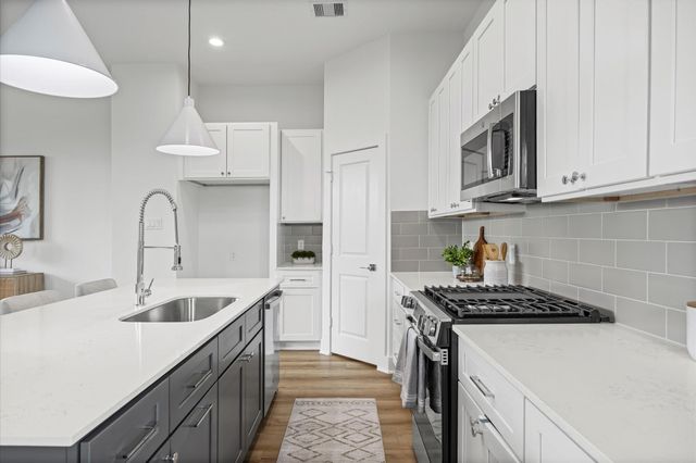 5113 Avenue J, Houston, TX 77011