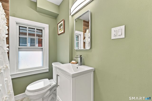 85 Ford Street, Hamden, CT 06517
