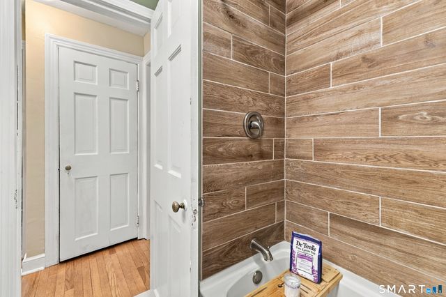 85 Ford Street, Hamden, CT 06517