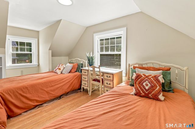 85 Ford Street, Hamden, CT 06517