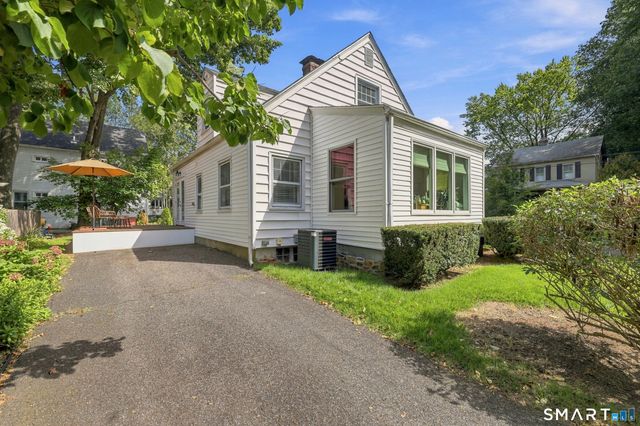 85 Ford Street, Hamden, CT 06517