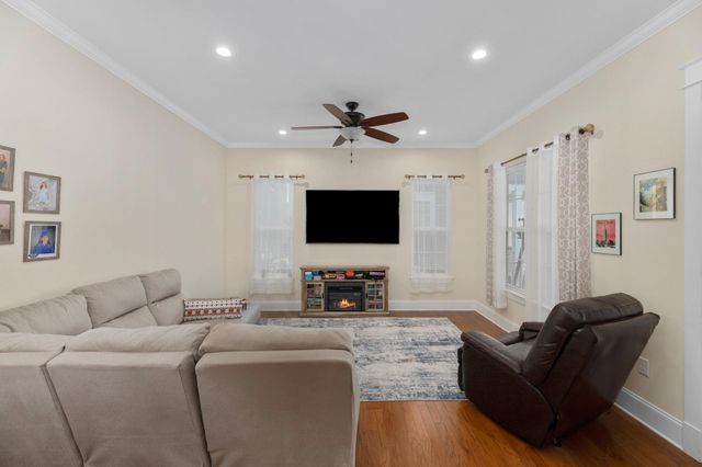 736 Satterwhite Ave., Myrtle Beach, SC 29577