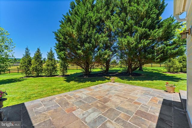 20147 WOODTRAIL RD, Round Hill, VA 20141
